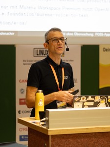 Werner Fischer: Android ohne Überwachung: FOSS-Apps auf dem Smartphone - © Johannes Teichert