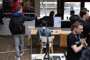 Höchste Konzentration bei der Coding Challenge - © Johannes Teichert