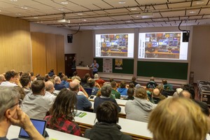 Alan Hauer und Gregor Steinbauer: Satellitenbetrieb an der TU Graz Amateurfunkstation RCCW feat. Linux und F(L)OSS - © Johannes Teichert